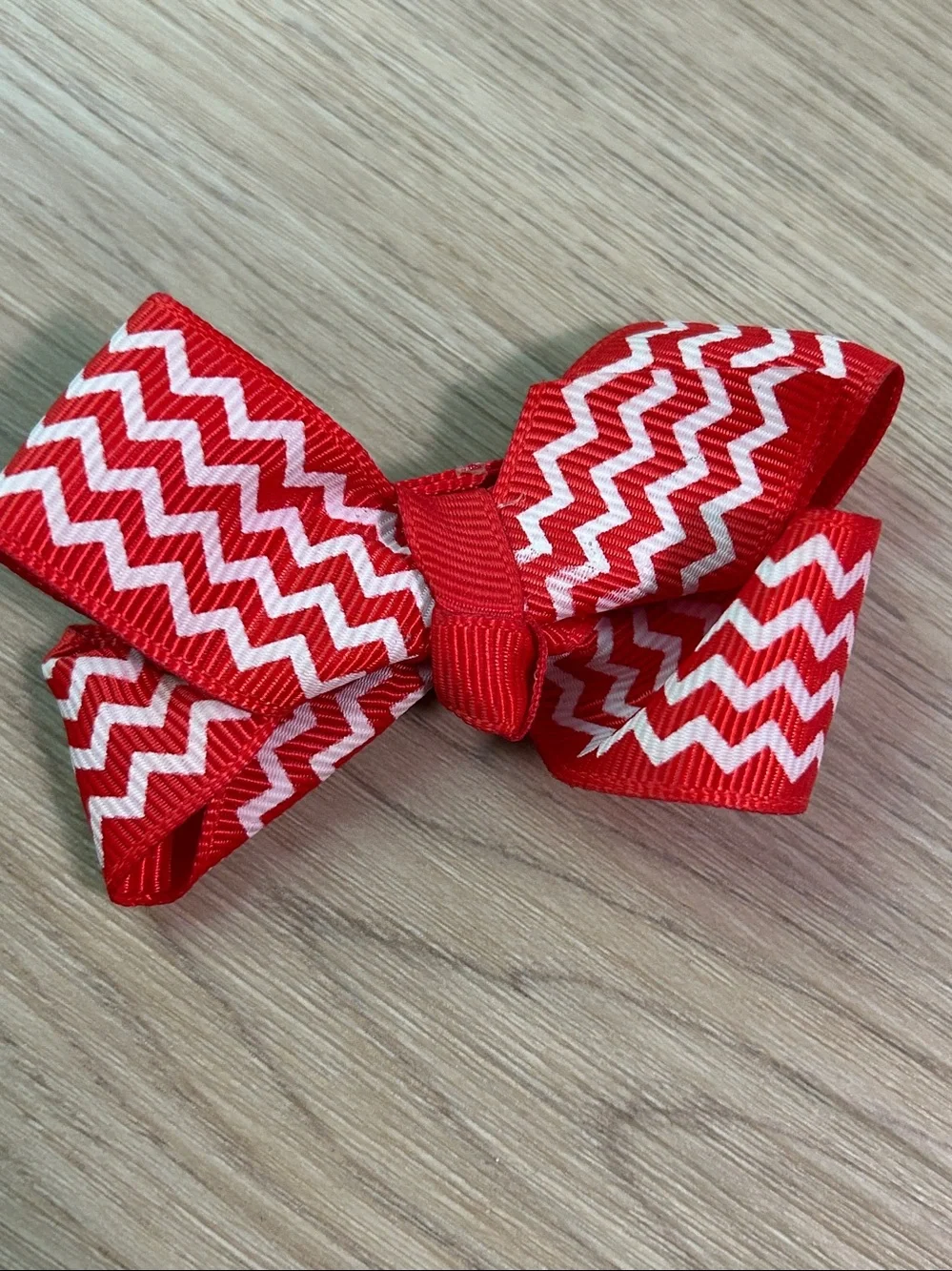 7 Kids Hair Bow Set for Christmas-Holiday Bows, Santa, Hat Clip Hair accessories
